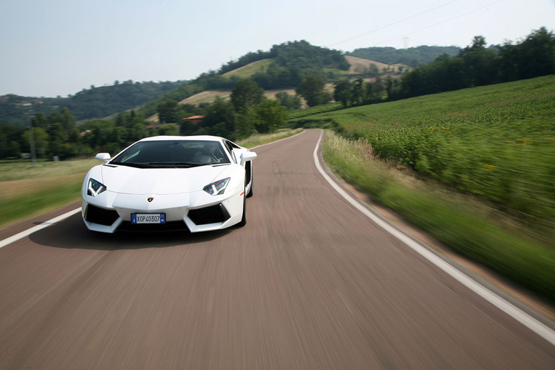 Illustration for article titled How Lamborghini builds its most technologically-advanced car ever
